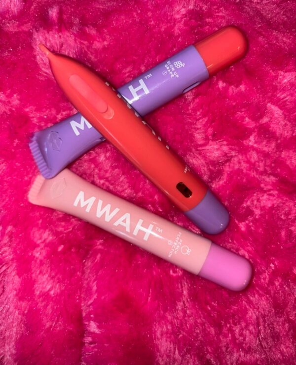 MWAH Lip gloss cart